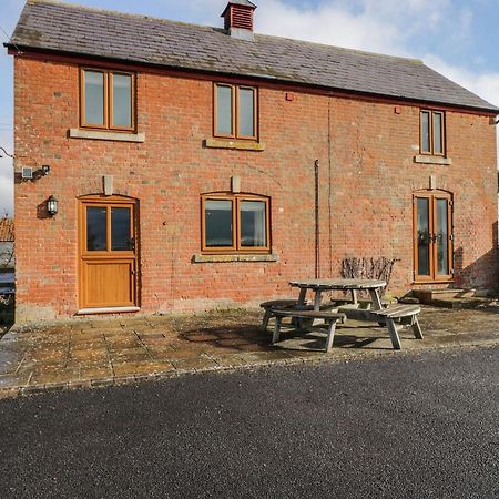 Stables Cottage Melksham Exterior photo